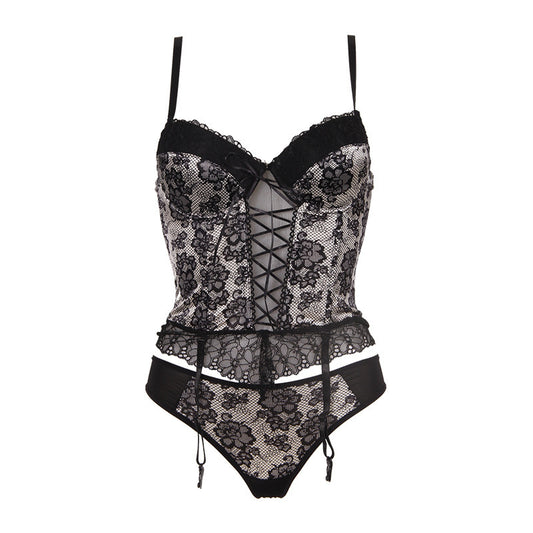 Retro One-Fit Lace Garter Set